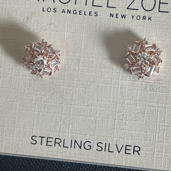 RACHEL ZOE  GOLD CLUSTER CRYSTAL STUD EARRINGS - Picture 1 of 3